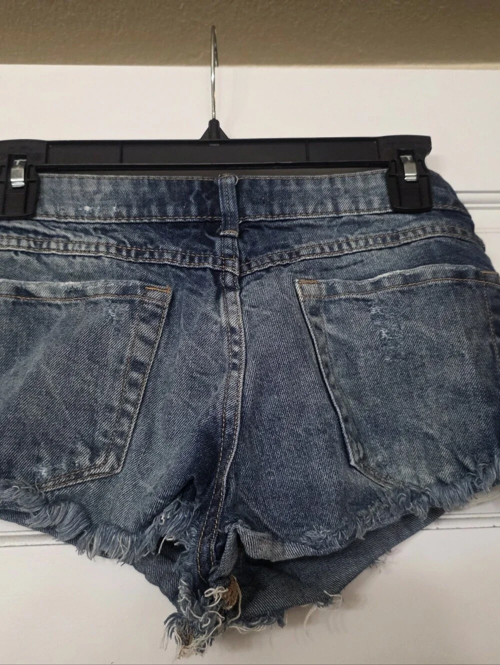 Forever 21 Dark Blue Distressed Cutoff Denim Shorts Size 28